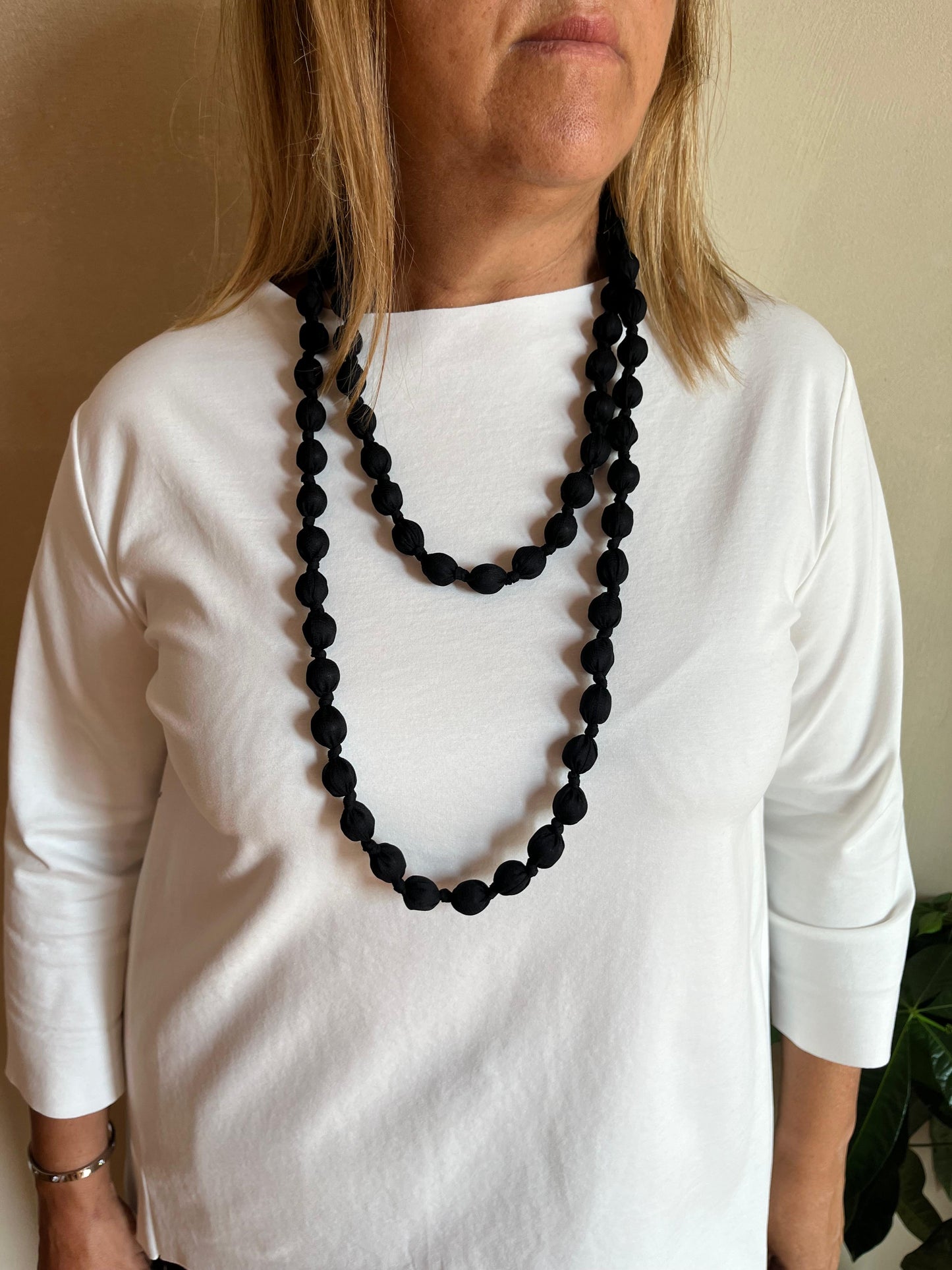 Collana Ambra Nera
