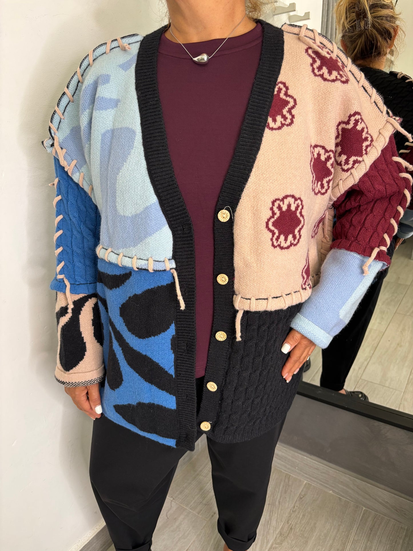 Cardigan Madagascar Black