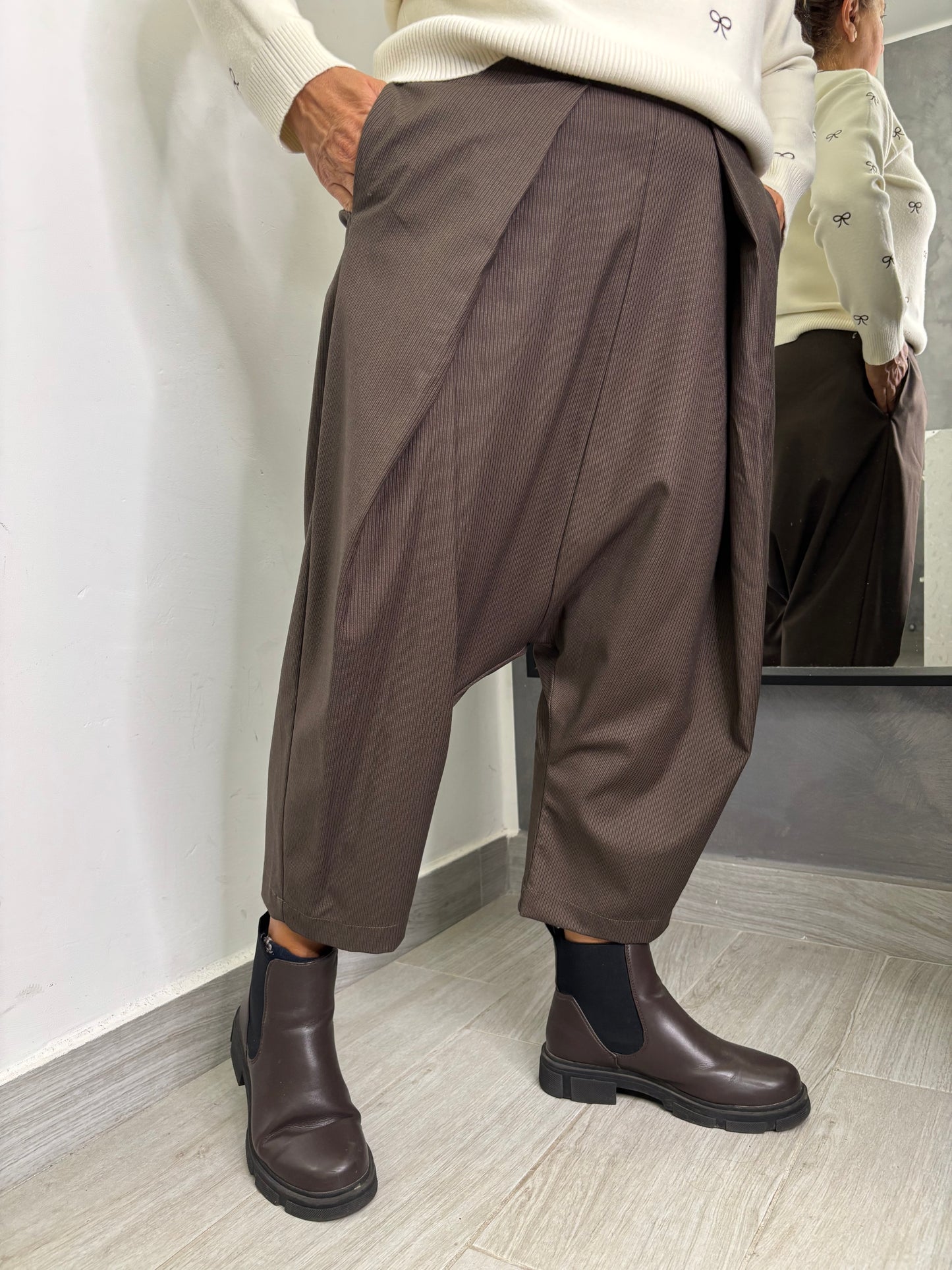 Pantalone Wendy Marrone Spigato