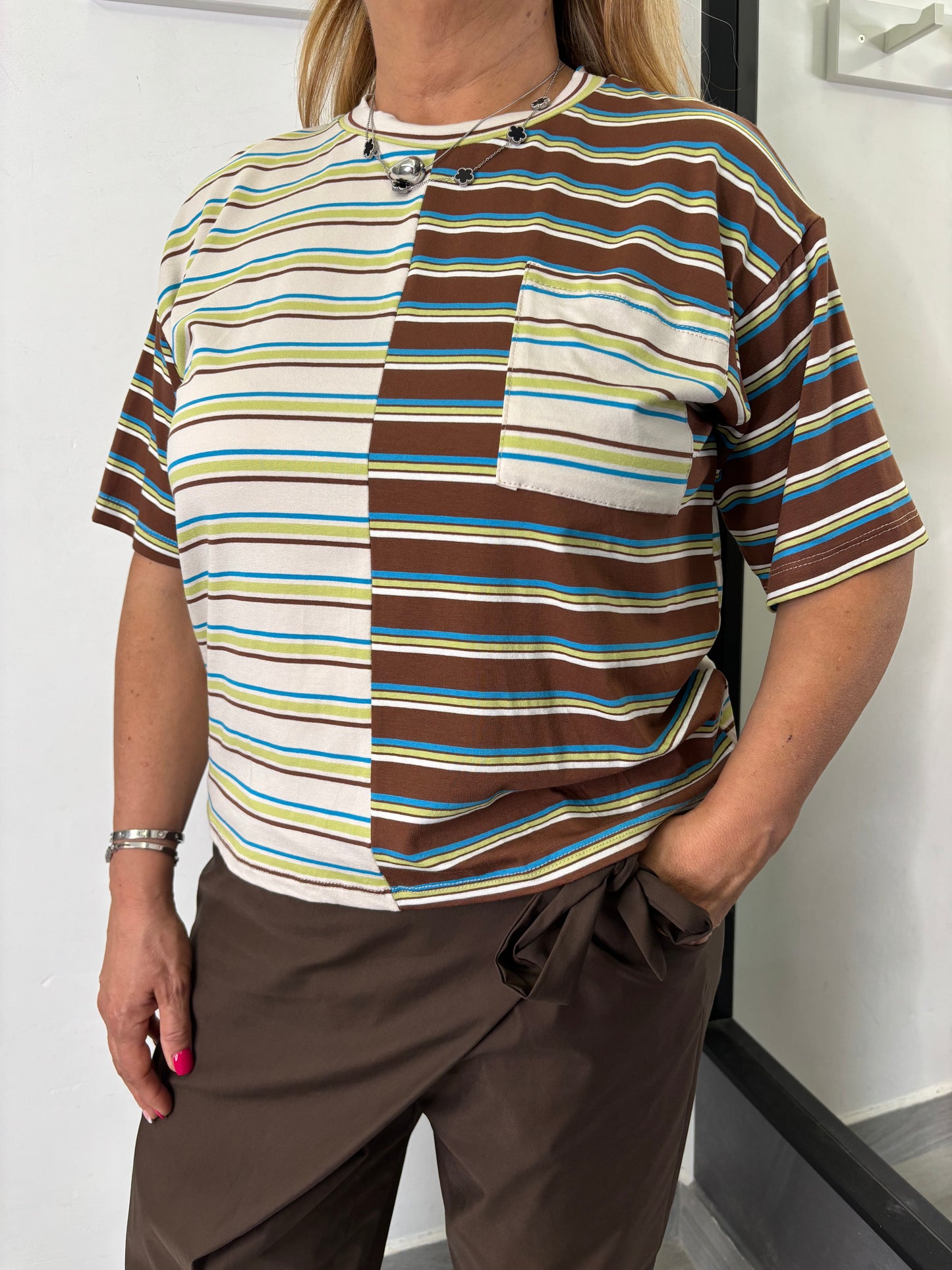 T-Shirt a Righe Marrone