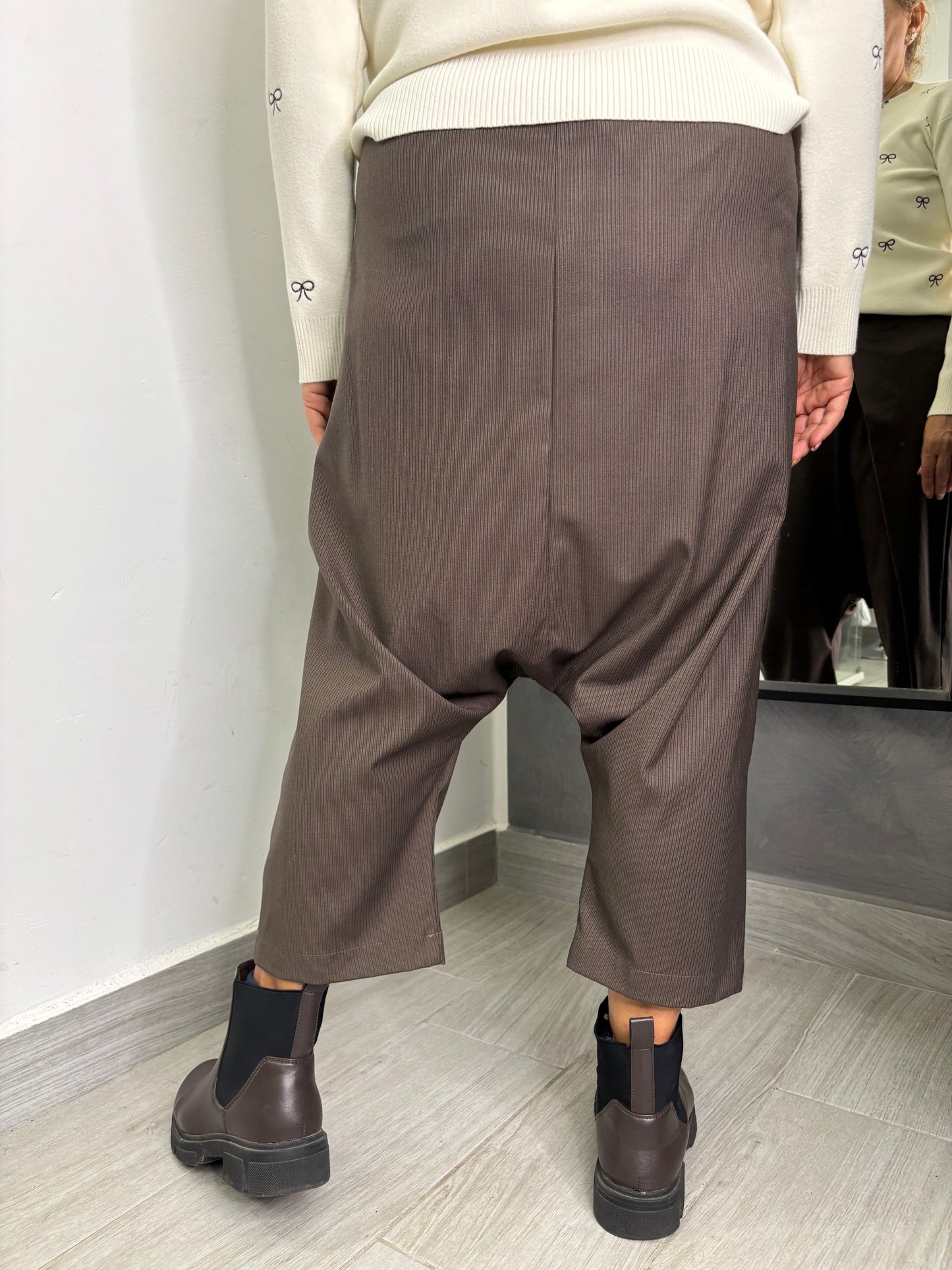 Pantalone Wendy Marrone Spigato