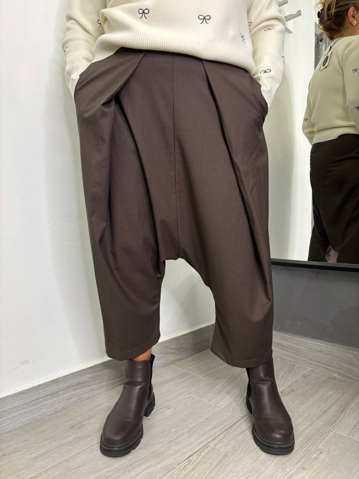 Pantalone Wendy Marrone Spigato