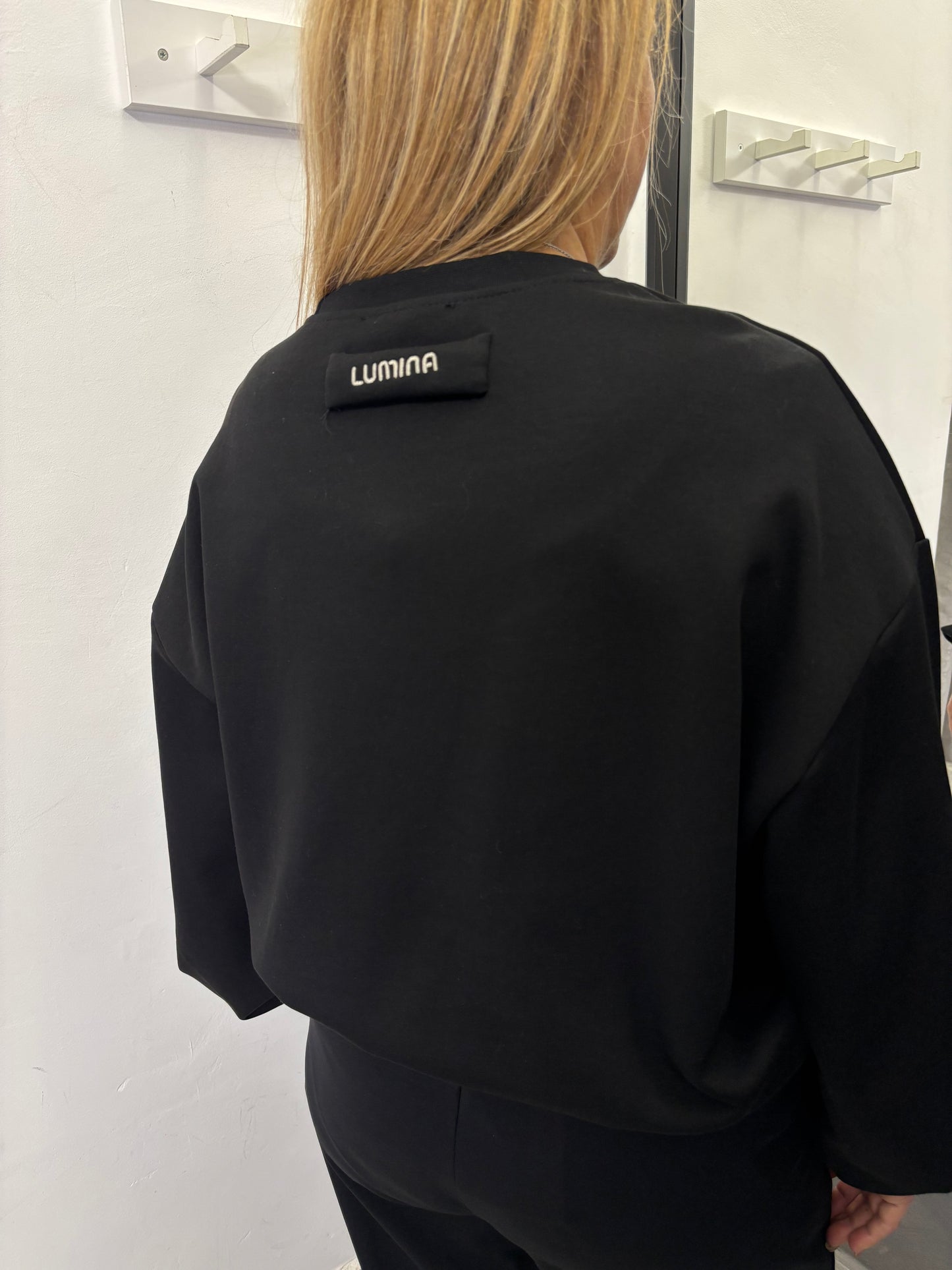 Felpa BASIC Nera Lumina