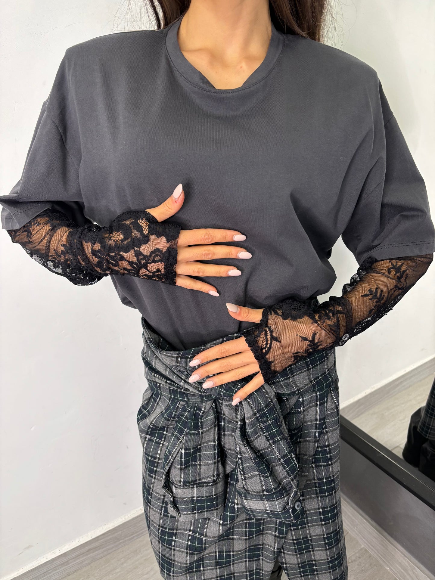 T-Shirt Pizzo Grigio Scuro Vicolo