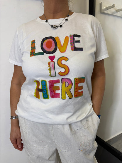 T-shirt Love Is Here