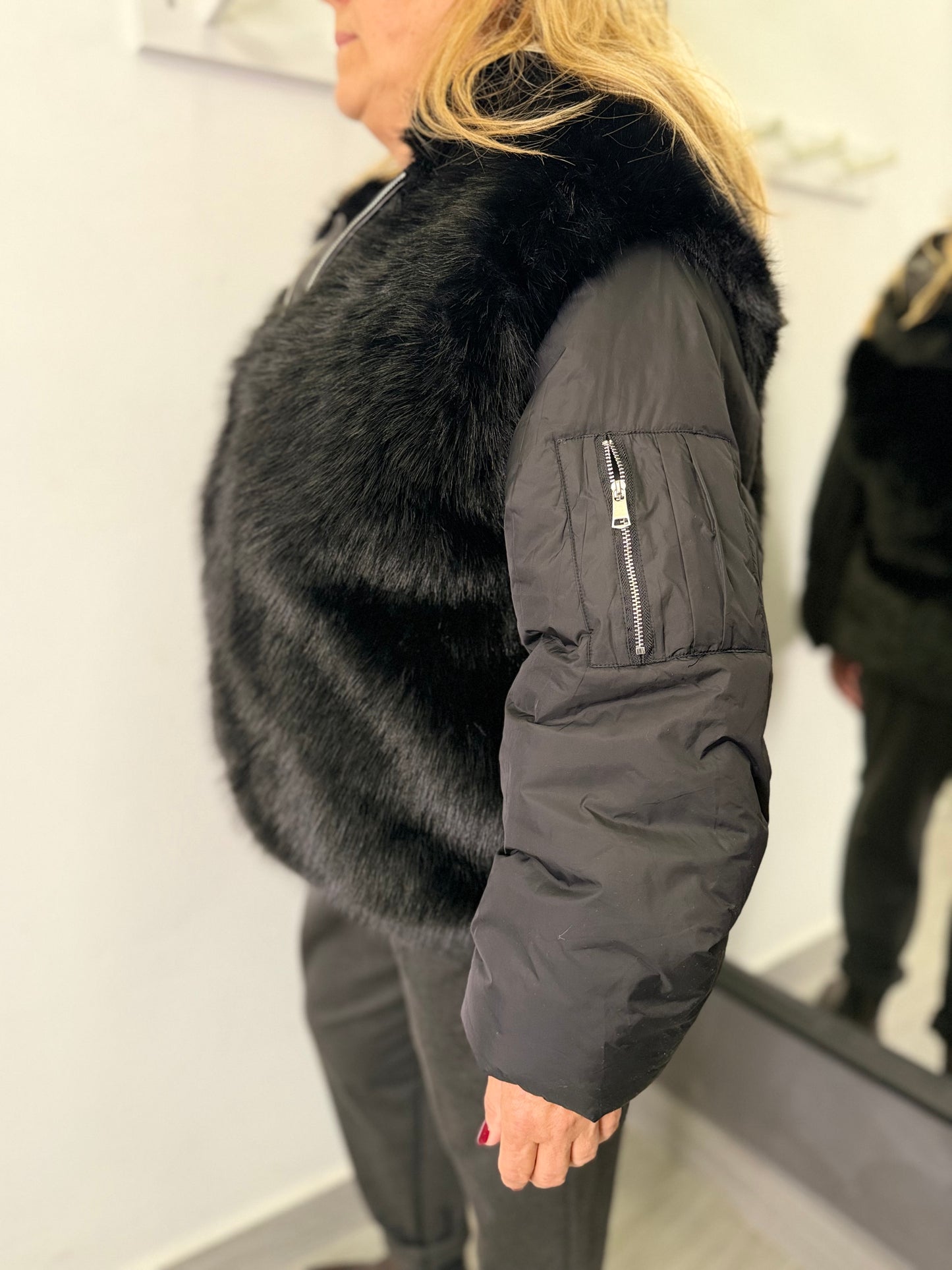 Piumino In Ecopelliccia Nero