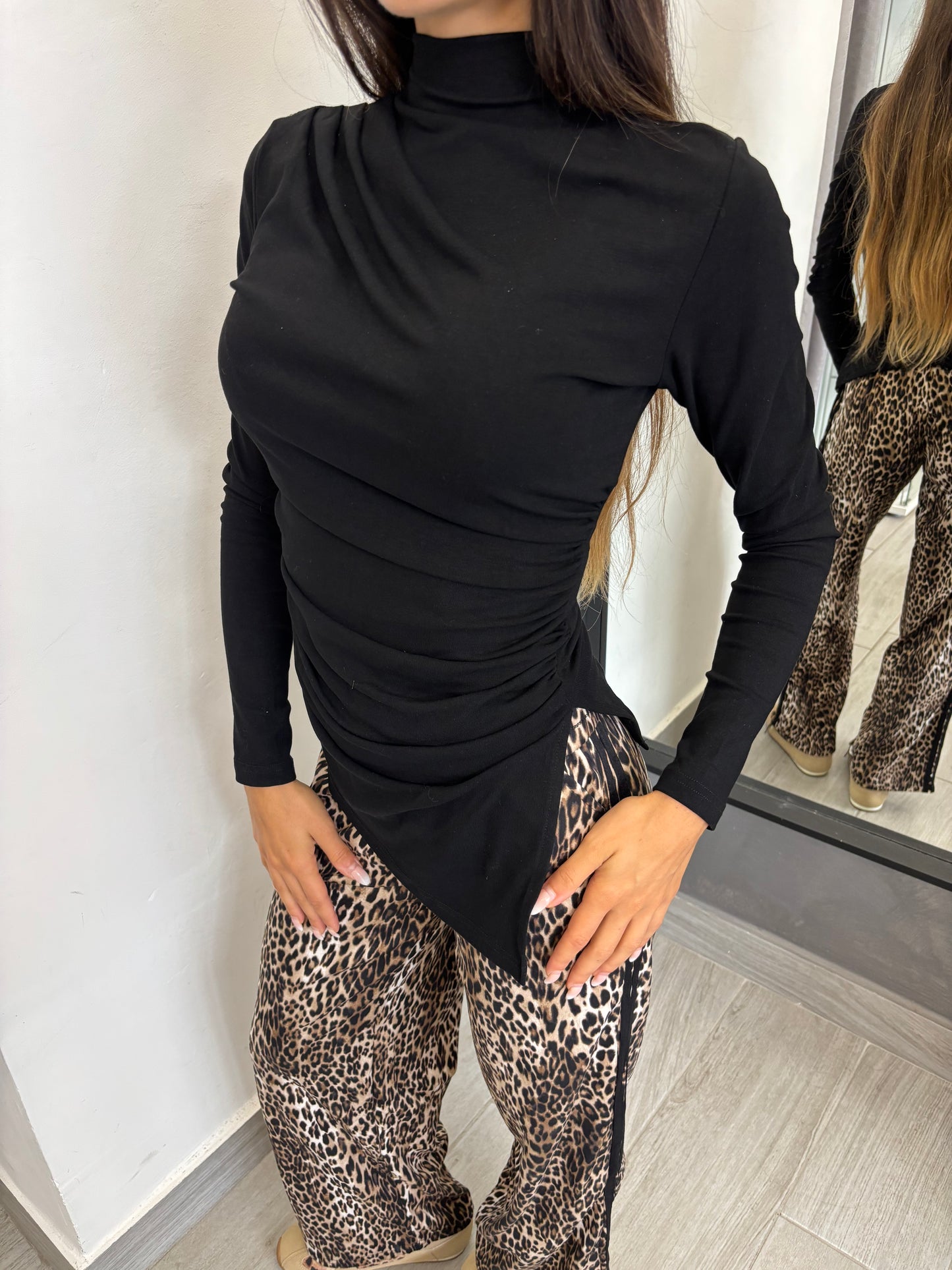 Maglia Basic Arricciata Nera