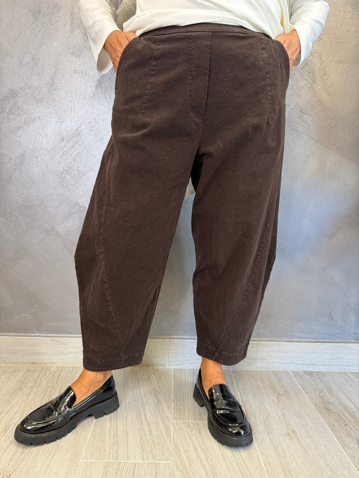 Pantalone Wendy Noemi Marrone