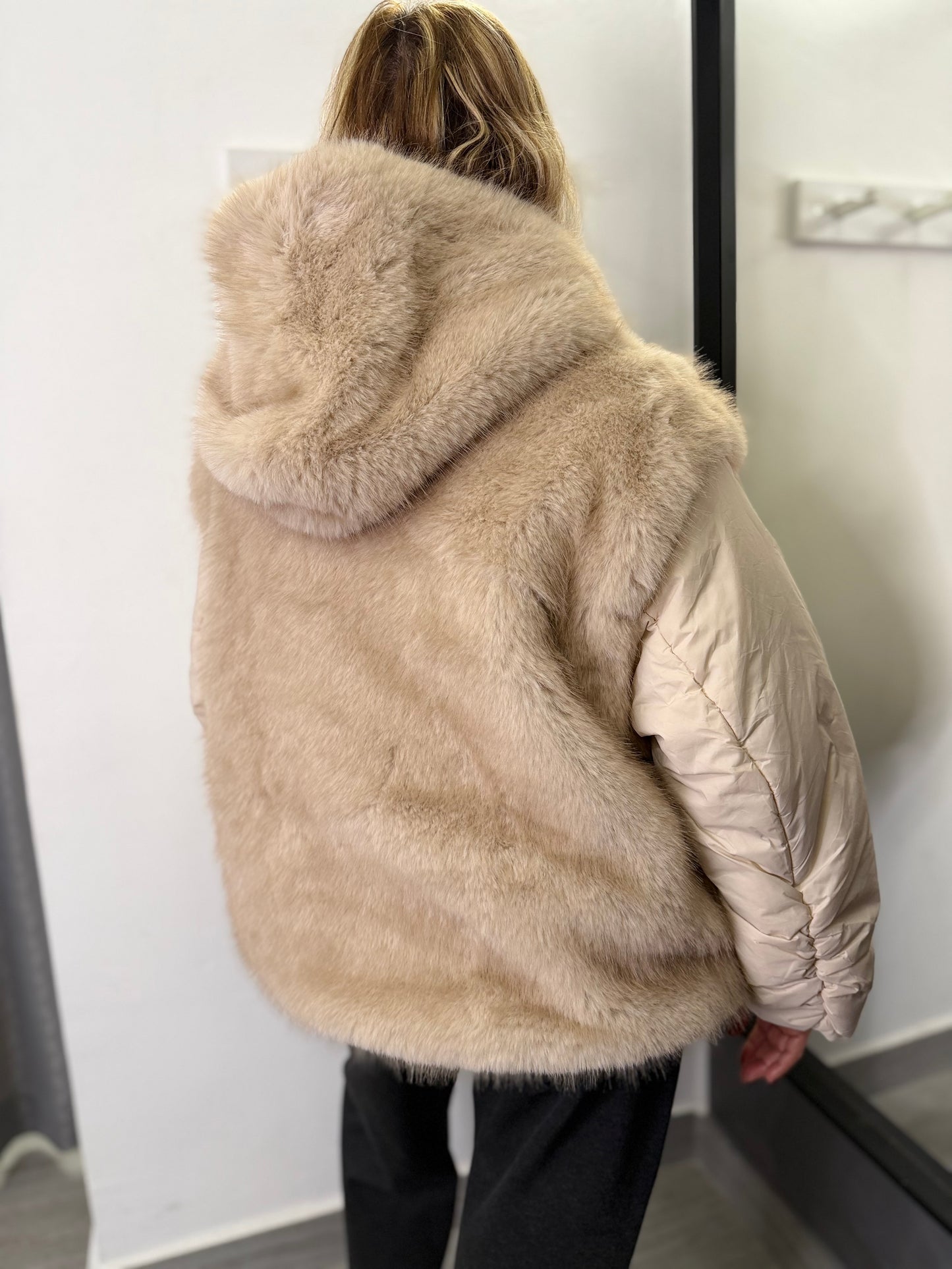 Piumino In Ecopelliccia Burro