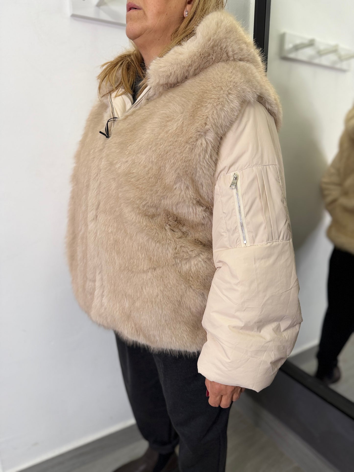 Piumino In Ecopelliccia Burro