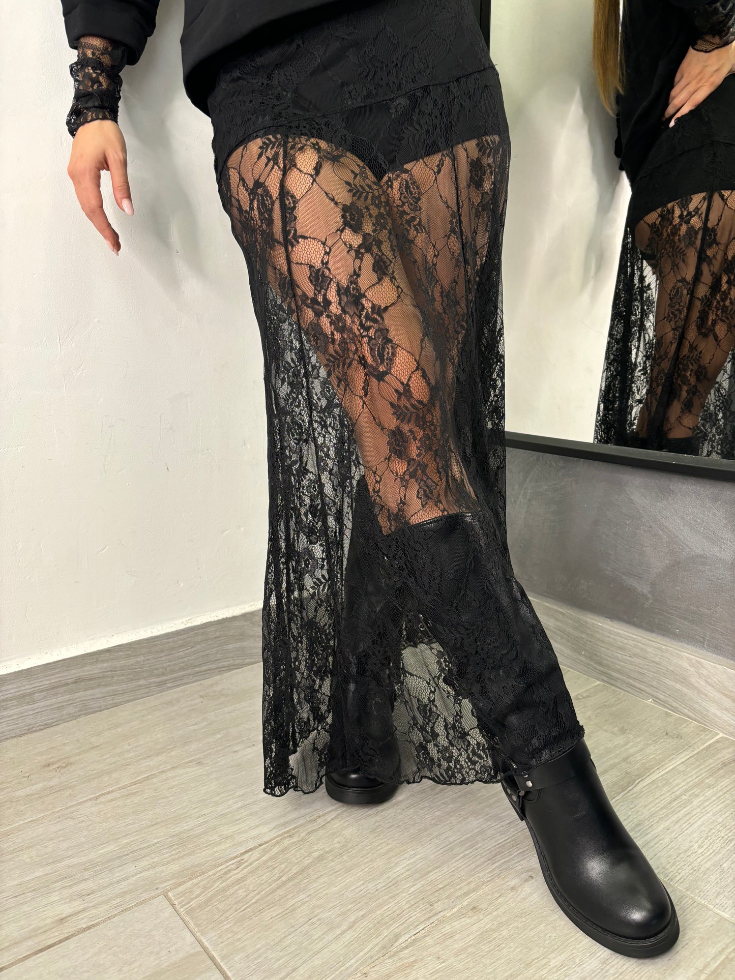 Gonna Pizzo Vicolo Nera