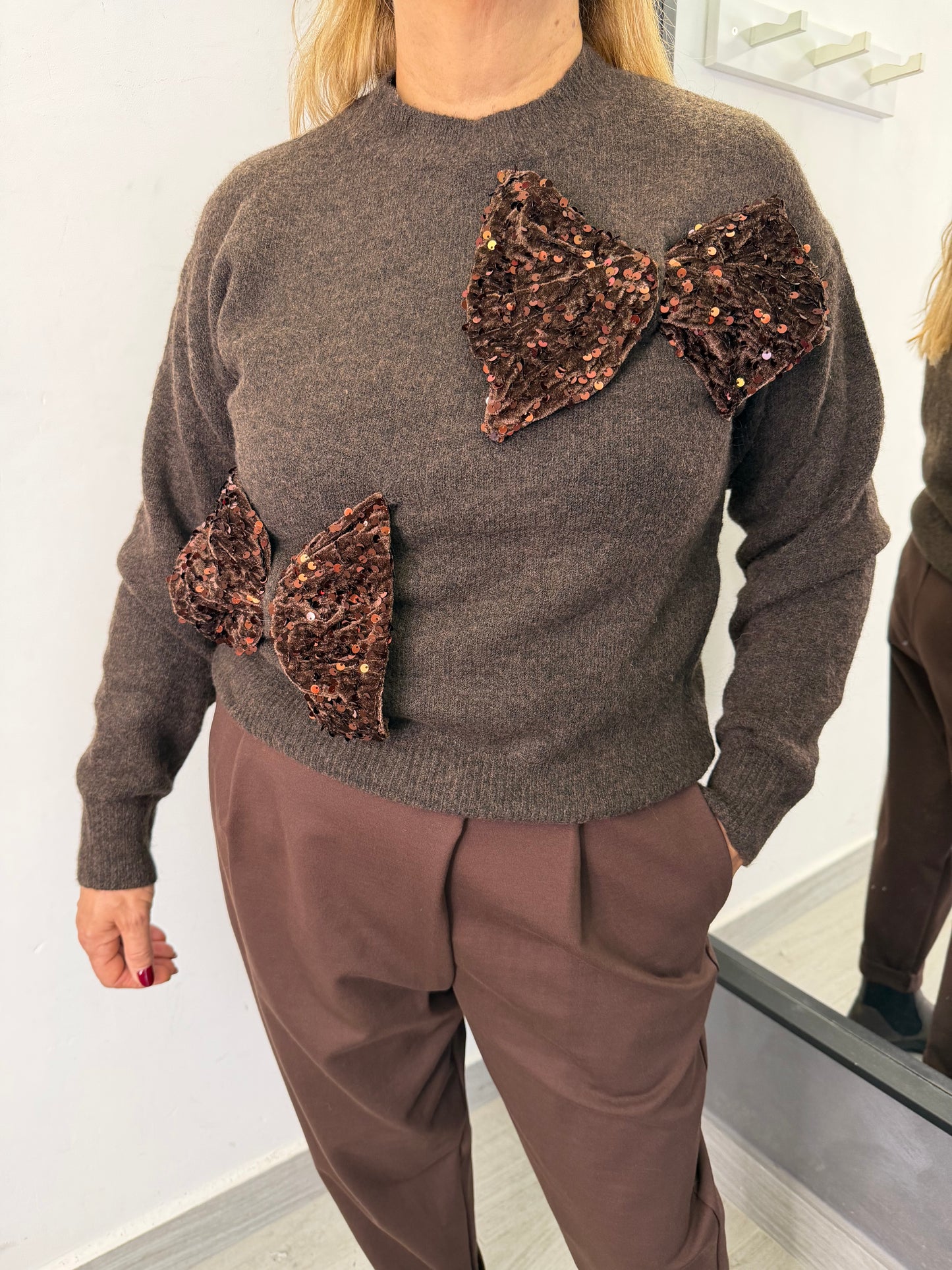 Maglione Marrone Fiocchi Marroni