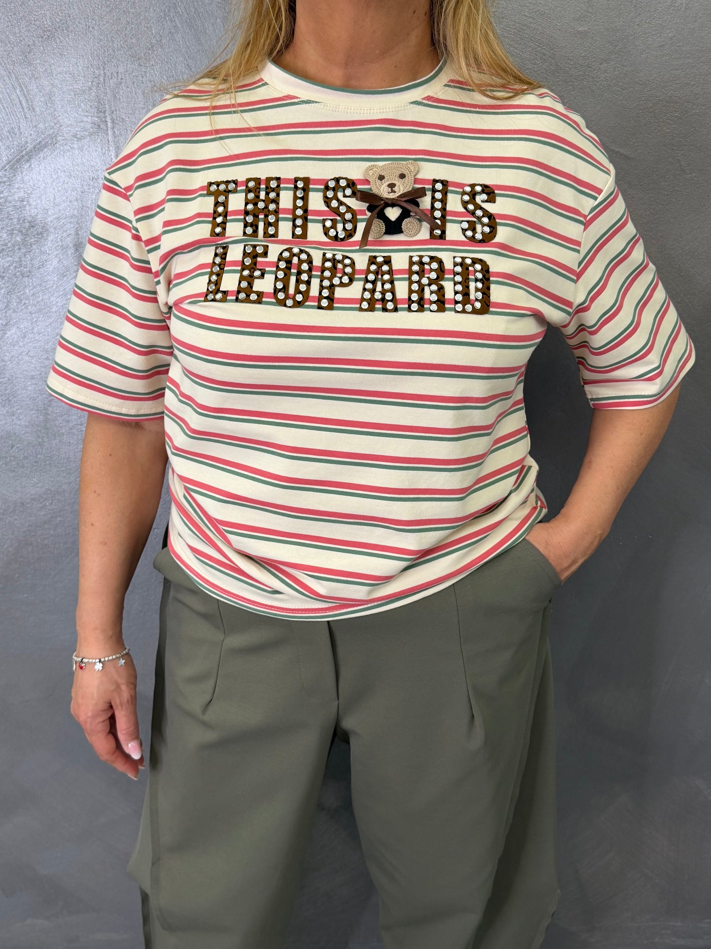 T-shirt This Is Leopard