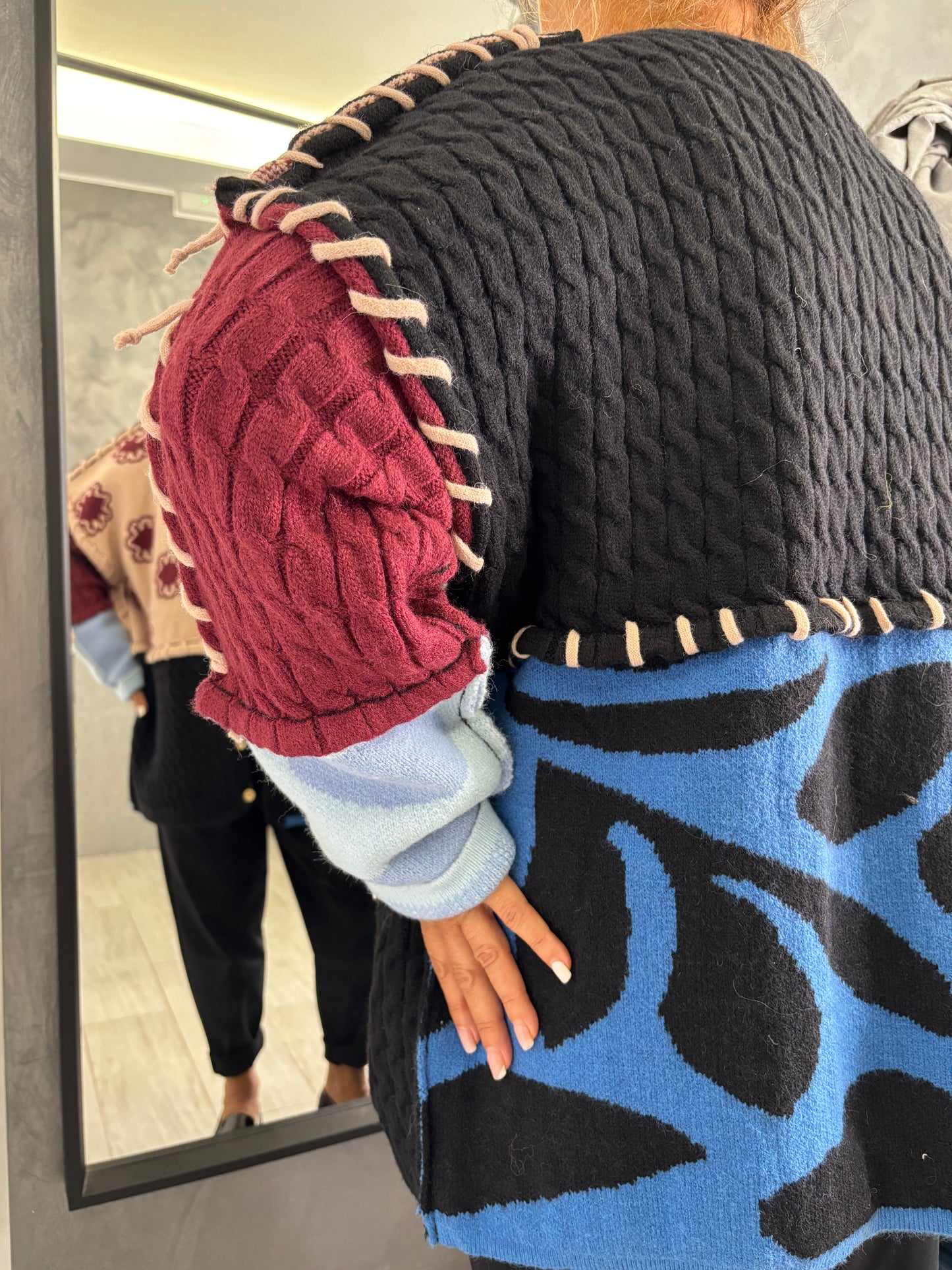 Cardigan Madagascar Black