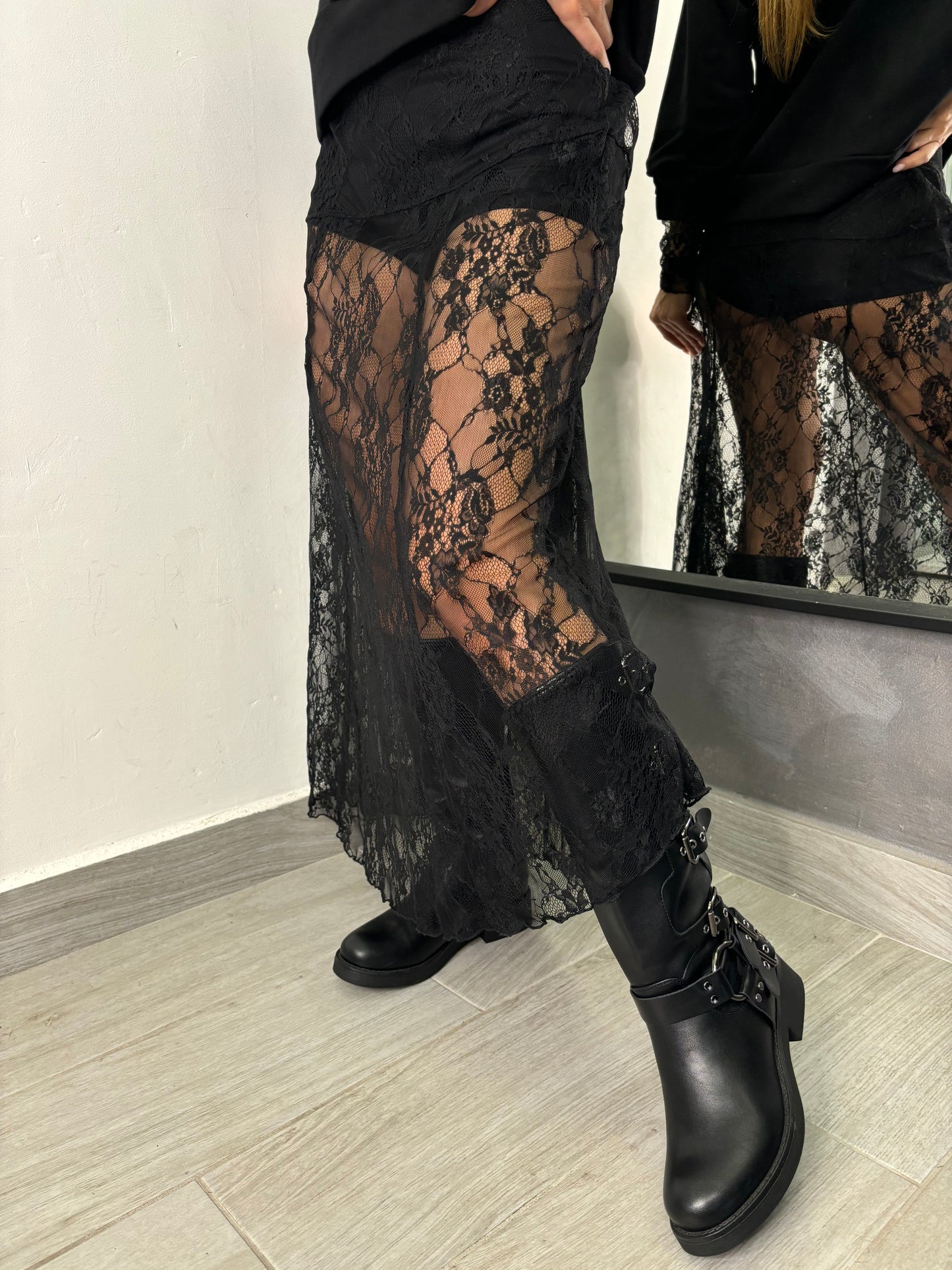 Gonna Pizzo Vicolo Nera