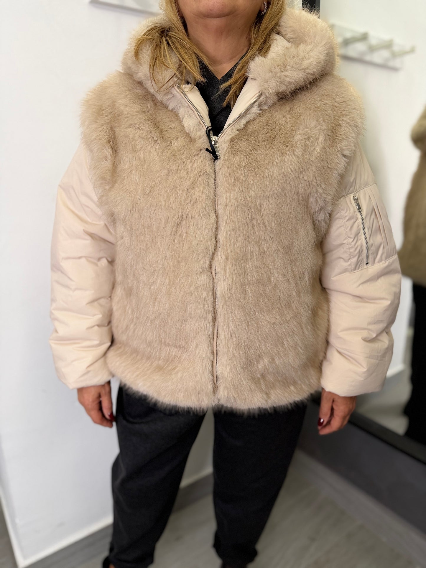 Piumino In Ecopelliccia Burro