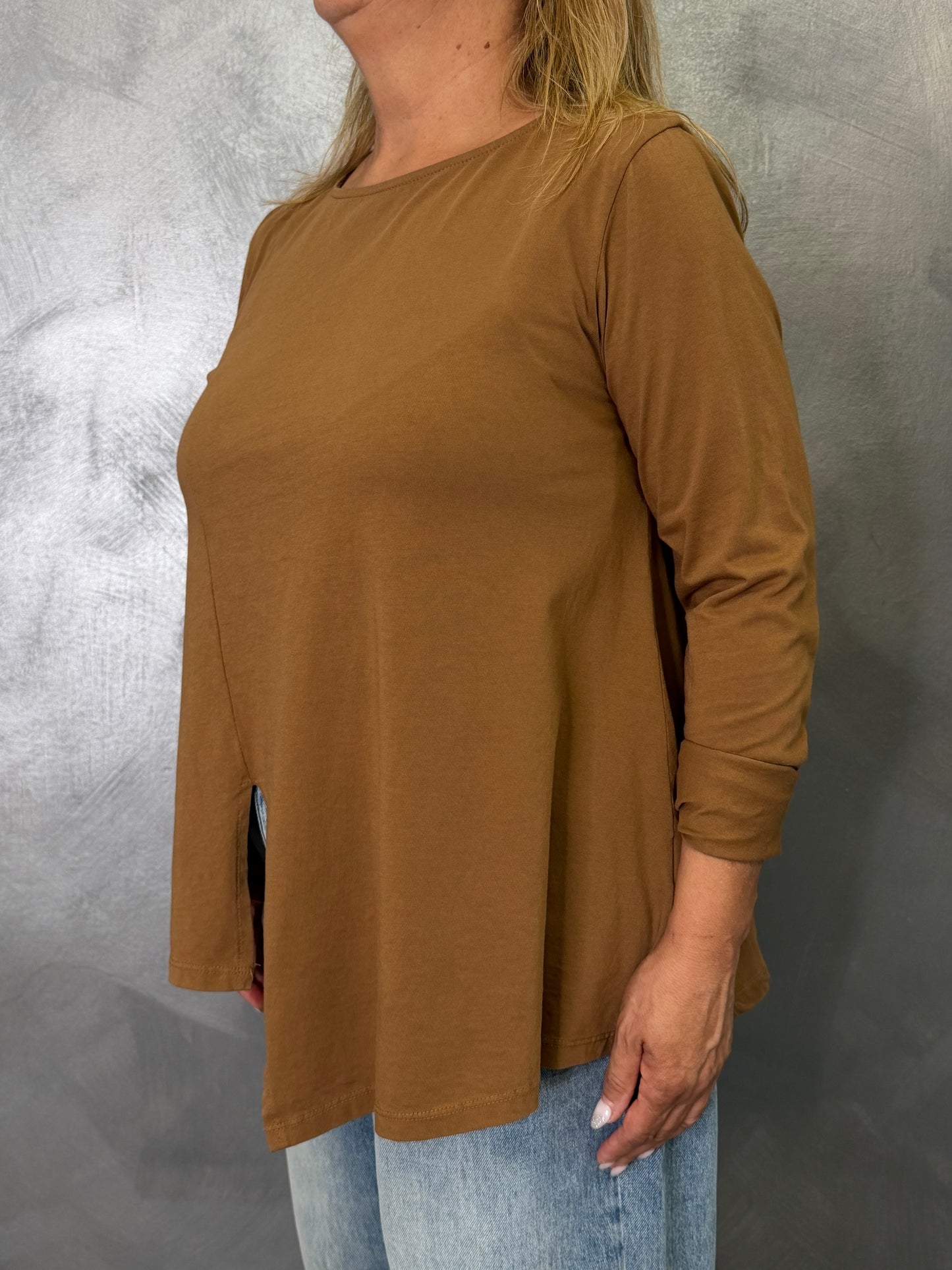 T-Shirt Wendy Spacco Davanti Camel