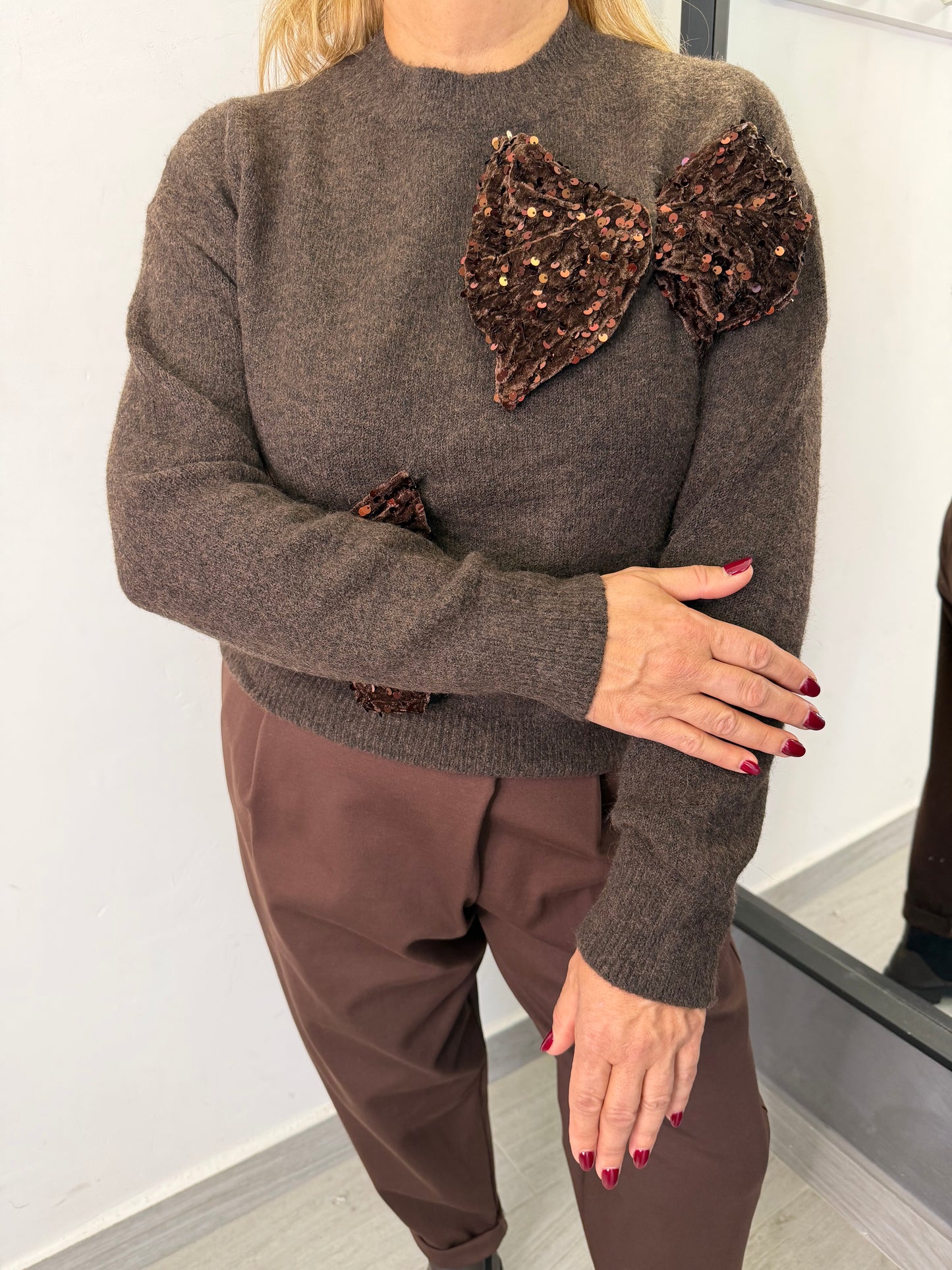 Maglione Marrone Fiocchi Marroni